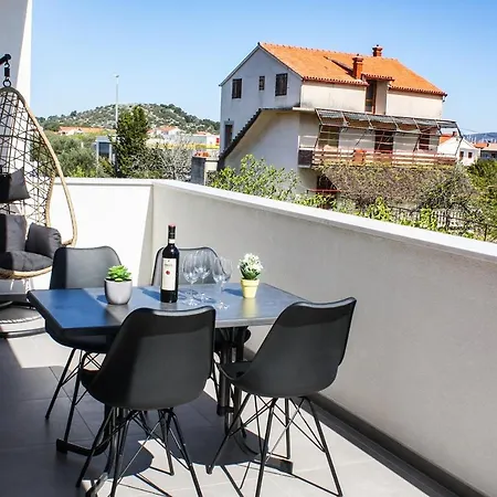 Apartmani Hiza I Vila Betina  Exterior photo