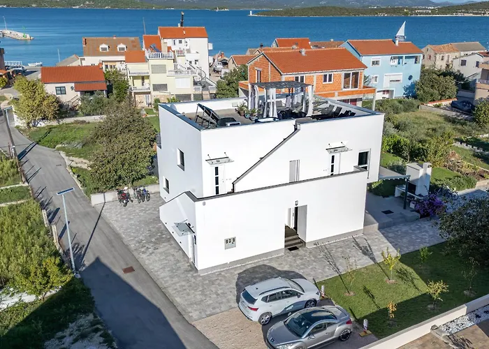 Apartmani Hiza I Vila