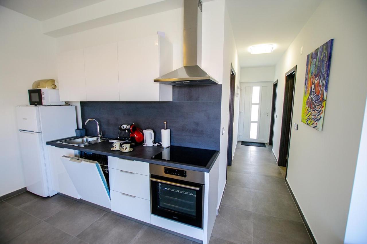 Hiza I Apartment *