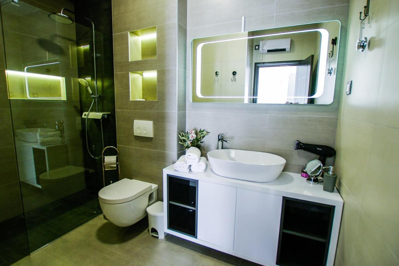 Hiza I Apartment *