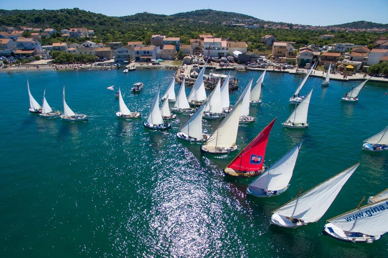 Hiza I Betina (Sibenik-Knin)