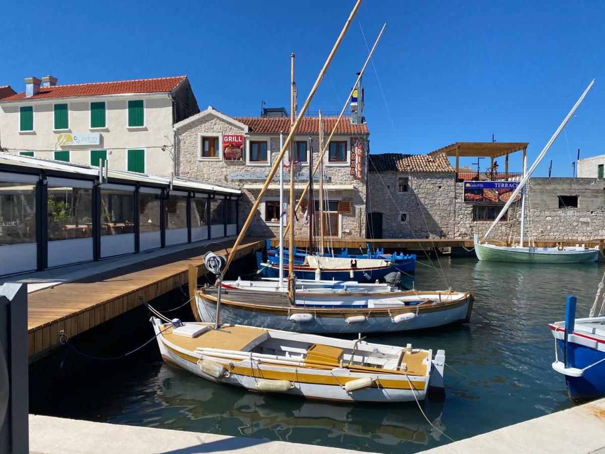 Hiza I * Betina (Sibenik-Knin)