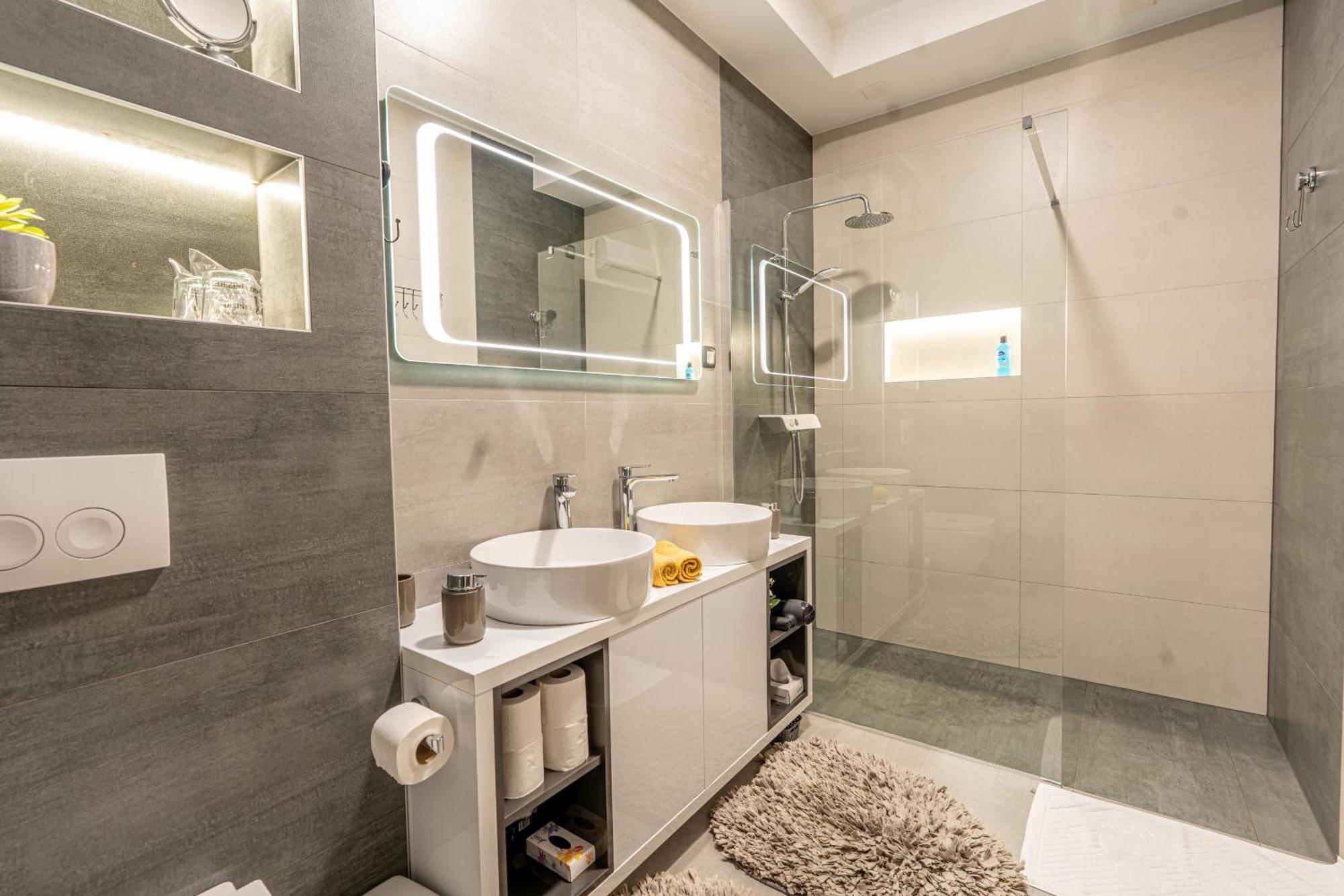 Hiza I Apartment